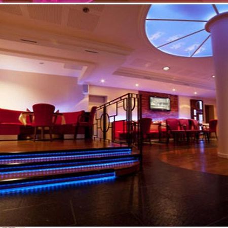 Logis Hotels - Hotel Restaurant L Enclos Donneville Buitenkant foto
