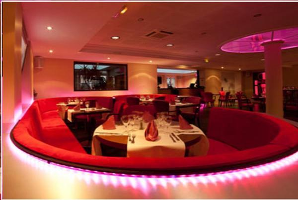 Logis Hotels - Hotel Restaurant L Enclos Donneville Buitenkant foto