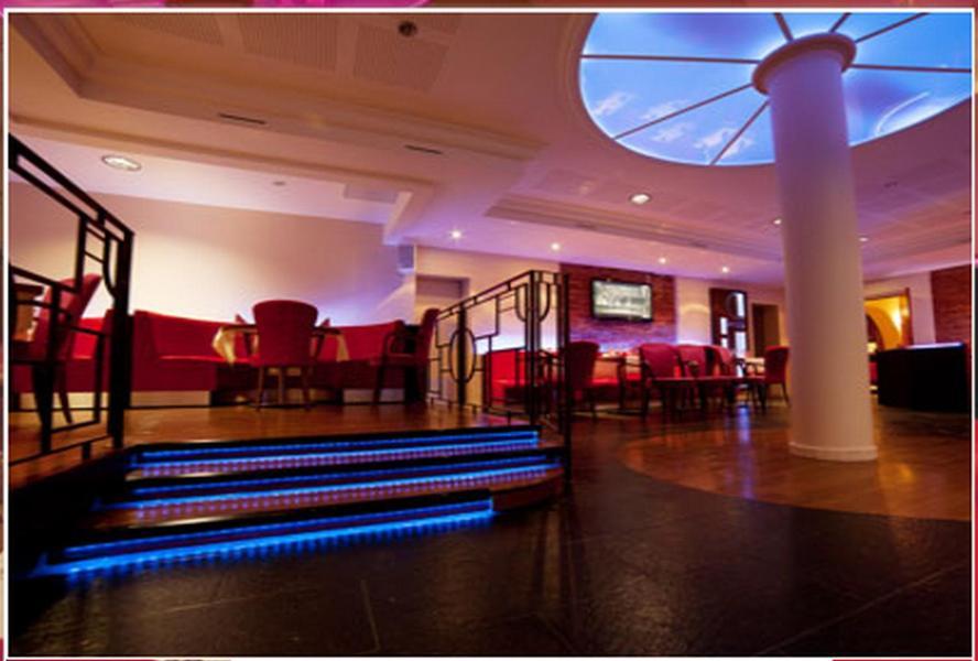 Logis Hotels - Hotel Restaurant L Enclos Donneville Buitenkant foto