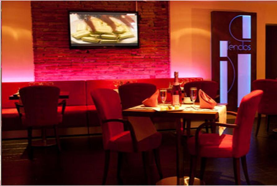 Logis Hotels - Hotel Restaurant L Enclos Donneville Buitenkant foto