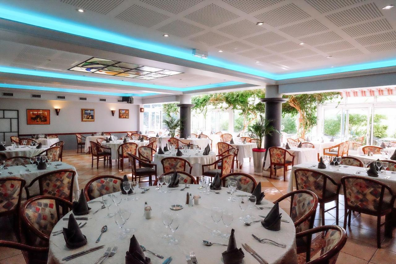 Logis Hotels - Hotel Restaurant L Enclos Donneville Buitenkant foto