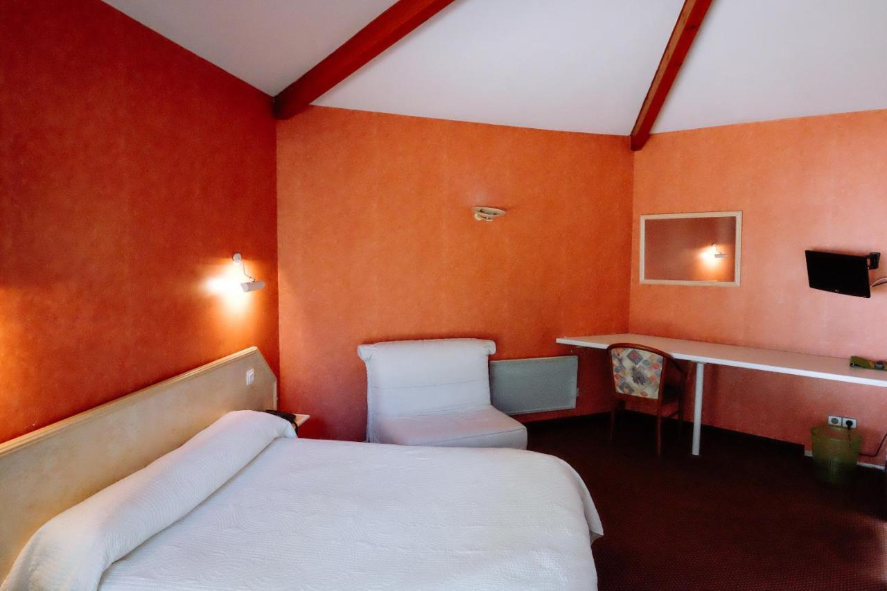 Logis Hotels - Hotel Restaurant L Enclos Donneville Buitenkant foto